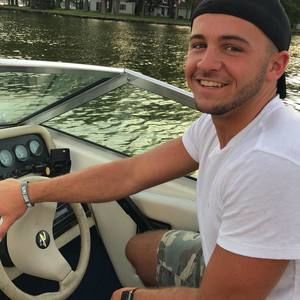 Meet your Posher, Austin